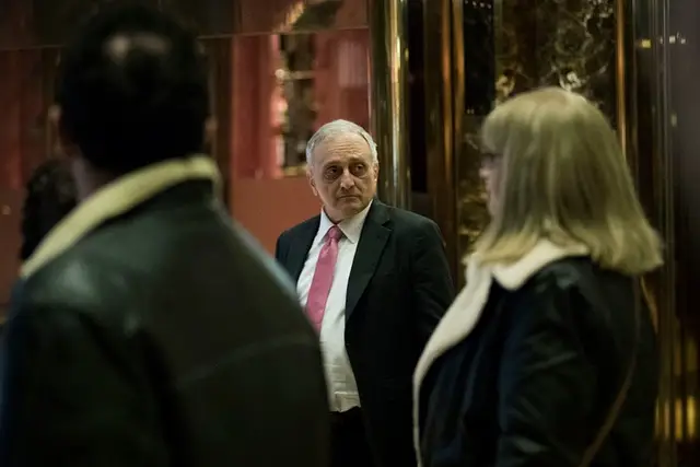 Doddering racist vampire Carl Paladino visits the lobby of the Dark Castle.